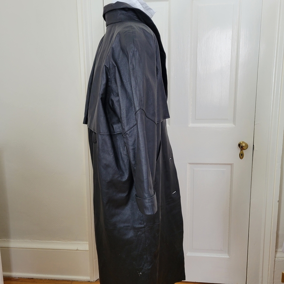 Liz Baker Leather Trench Coat - Picture 13 of 13